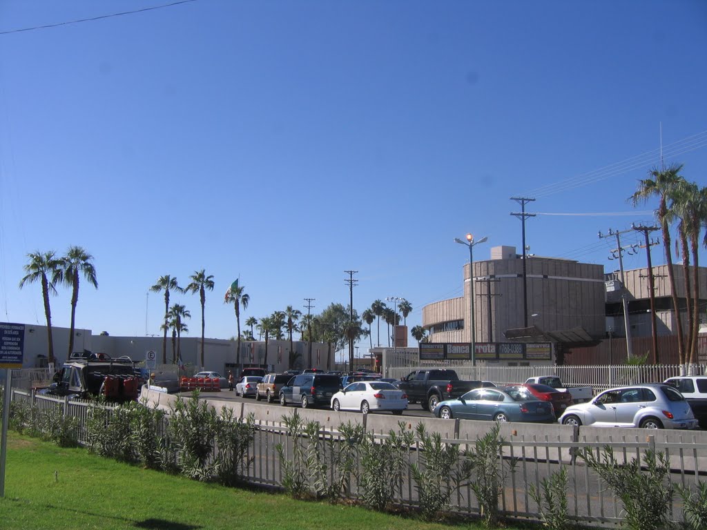 Mexicali / Calexico Border Crossing