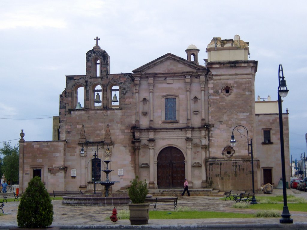 Catedral de San Felipe, sin la torre, desplomada en 2008