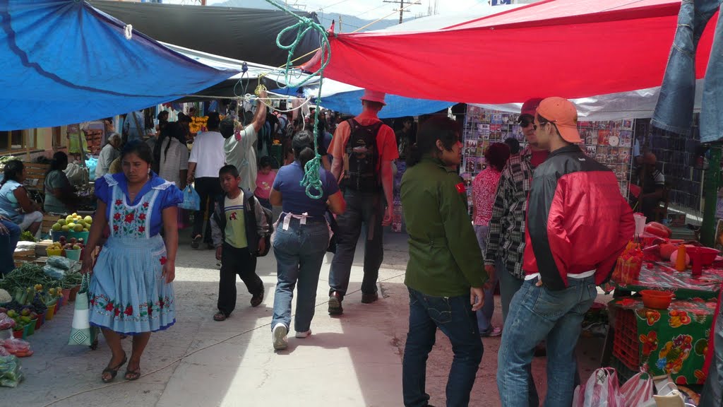 Juarez avenue during "tianguis"