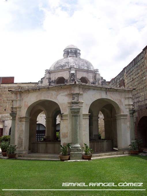 LAVADEROS EX CONVENTO DE SANTA CATALINA DE SIENA (HOTEL C.R.), OAXACA