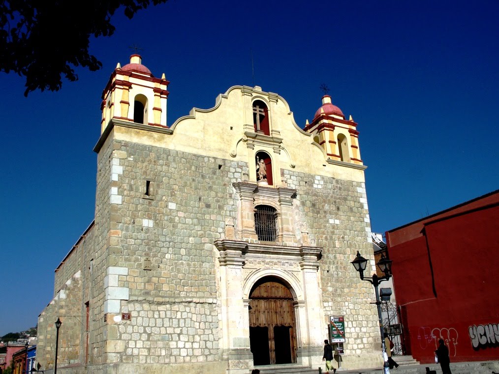 Iglesia de la sangre de Cristo, en el corredor de Santo Domingo