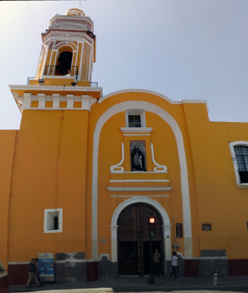 Iglesia en Juan de Palafox y Mendoza