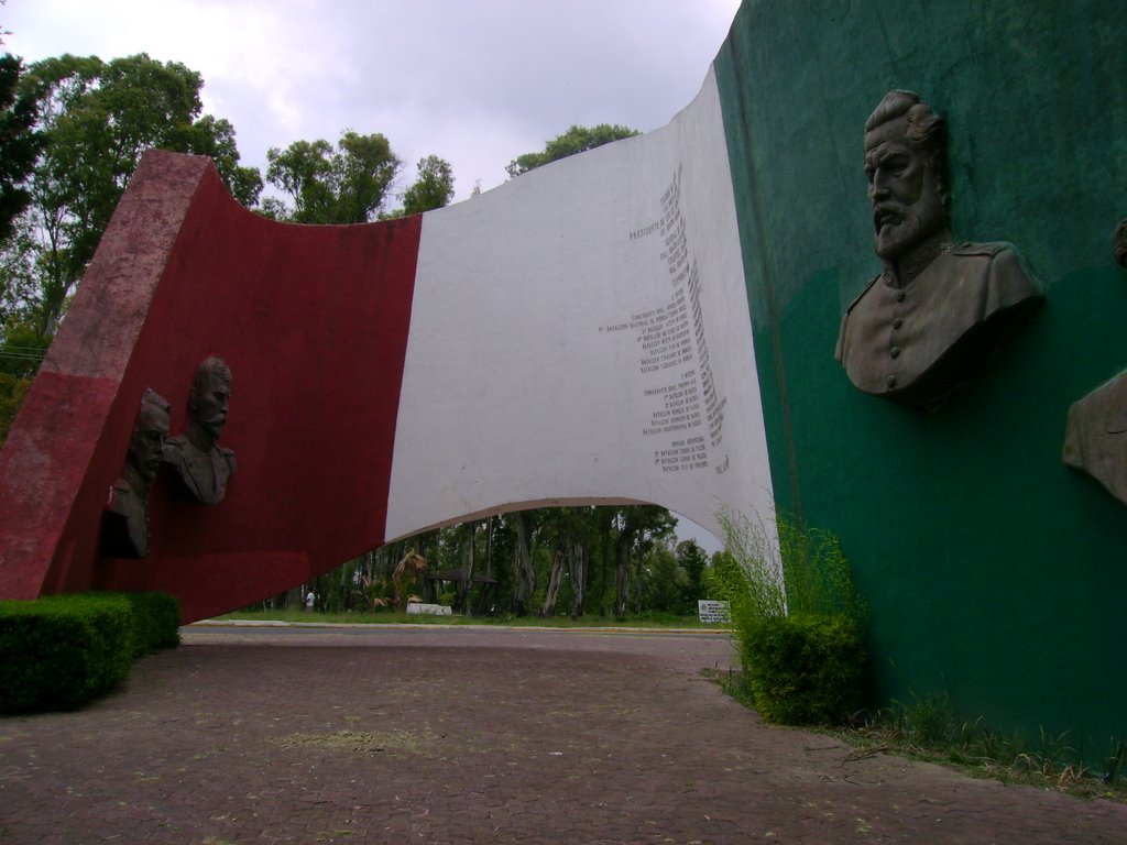 Bandera Monumental a los Combatientes de Puebla