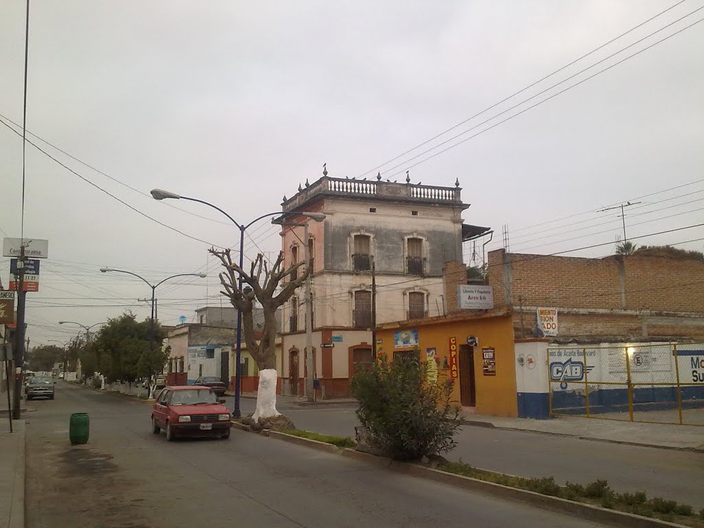 Casona en Av. Heroes Potosinos