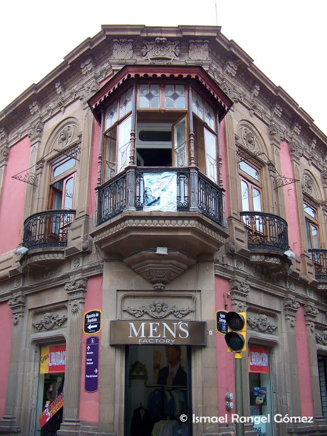 EDIFICIO EN ITURBIDE Y ZARAGOZA, SAN LUIS POTOSÍ, S.L.P.