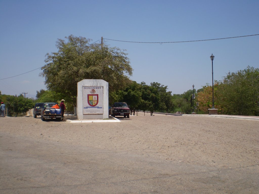 entrada al malecon, "el tapo"