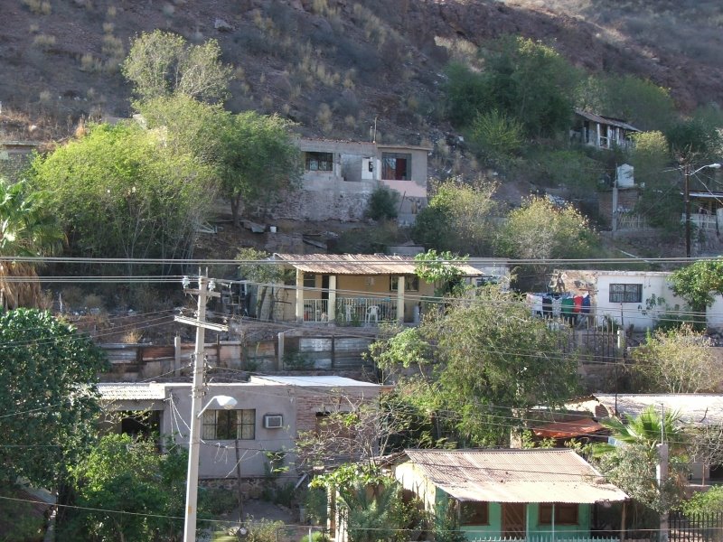 Caserio en cerros de Guaymas