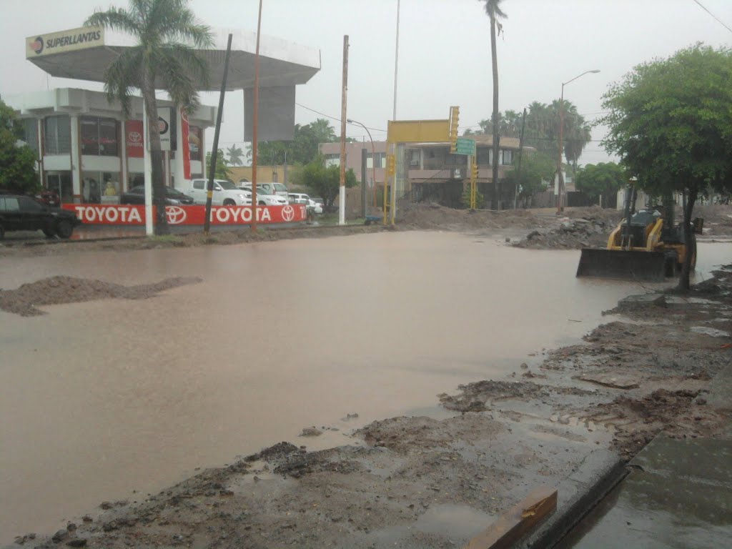 Calle pesqueira enlodada