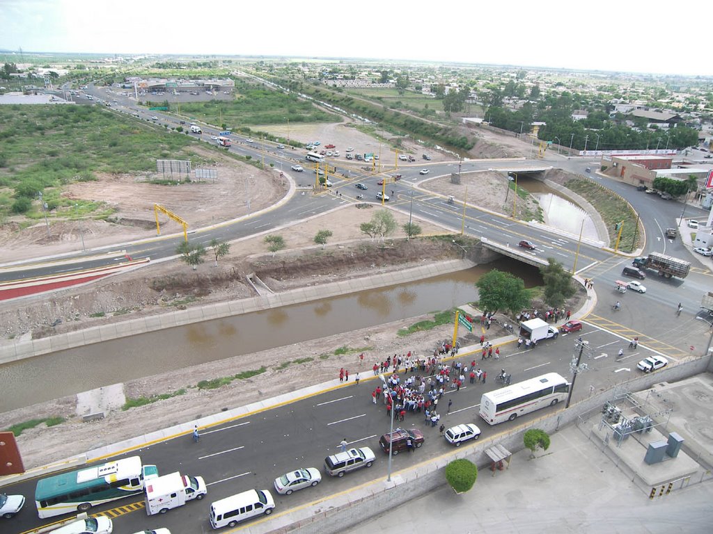 CALLE PESQUEIRA Y PUENTES ELEVADOS
