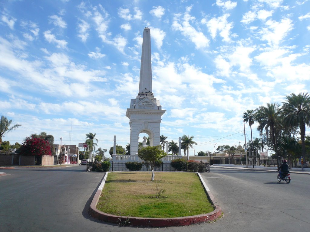 MONUMENTO AL GRAL. ALVARO OBREGON, BLVD. CUAUHTEMOC