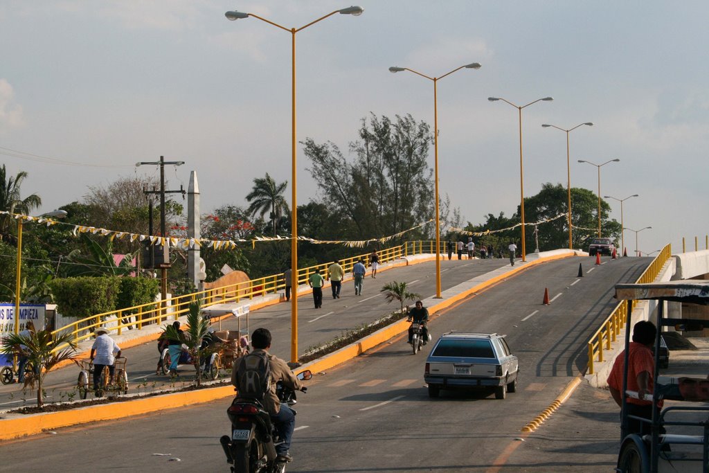 Nuevo Puente Siglo XXI