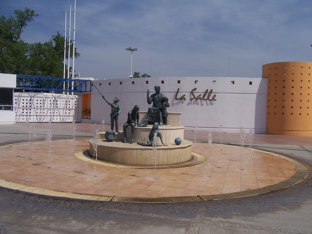 Colegio José de Escandón La Salle (fuente entrada)
