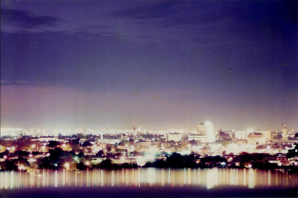 vista de la loma de noche