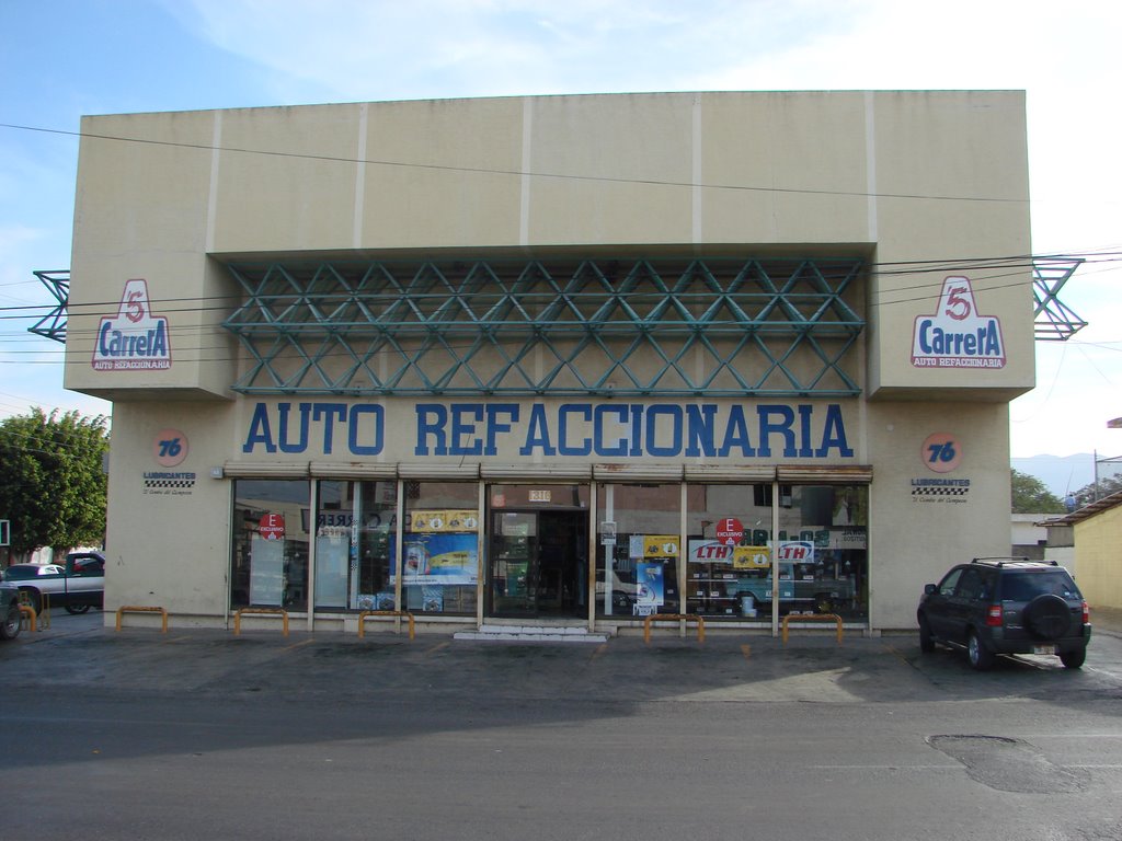 Auto Refaccionari el 5 Carrera, S. A. de C. V.