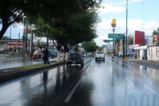 Nuevo Laredo,Tamaulipas, Cesar Lopez de Lara y Perú