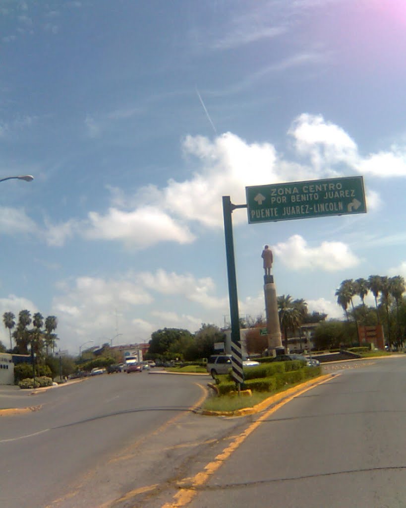 Monumento a Don Benito Juarez Centro de la Ciudad Nvo Laredo Tamps