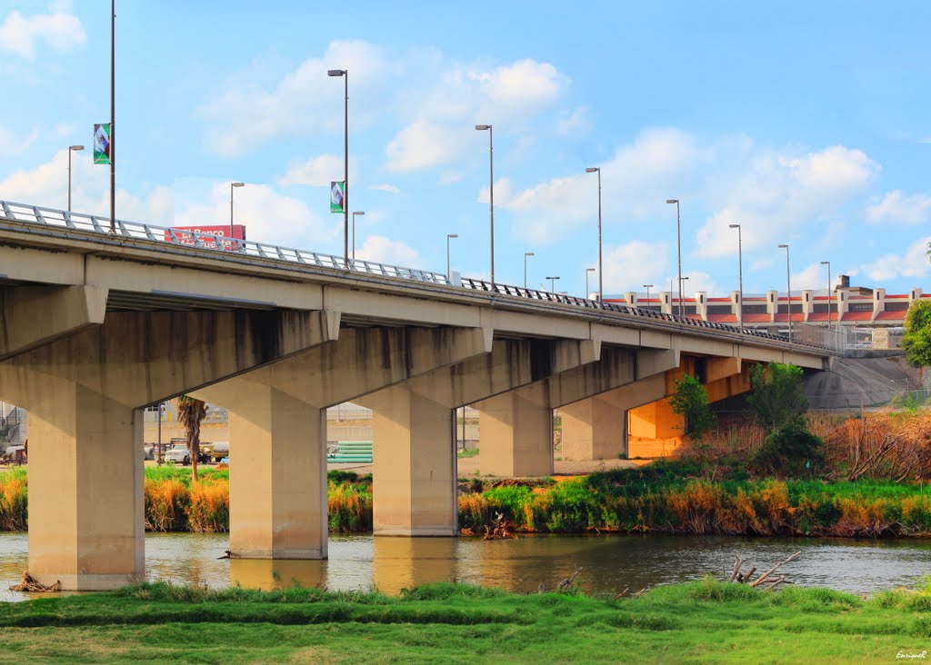 Puente Internacional