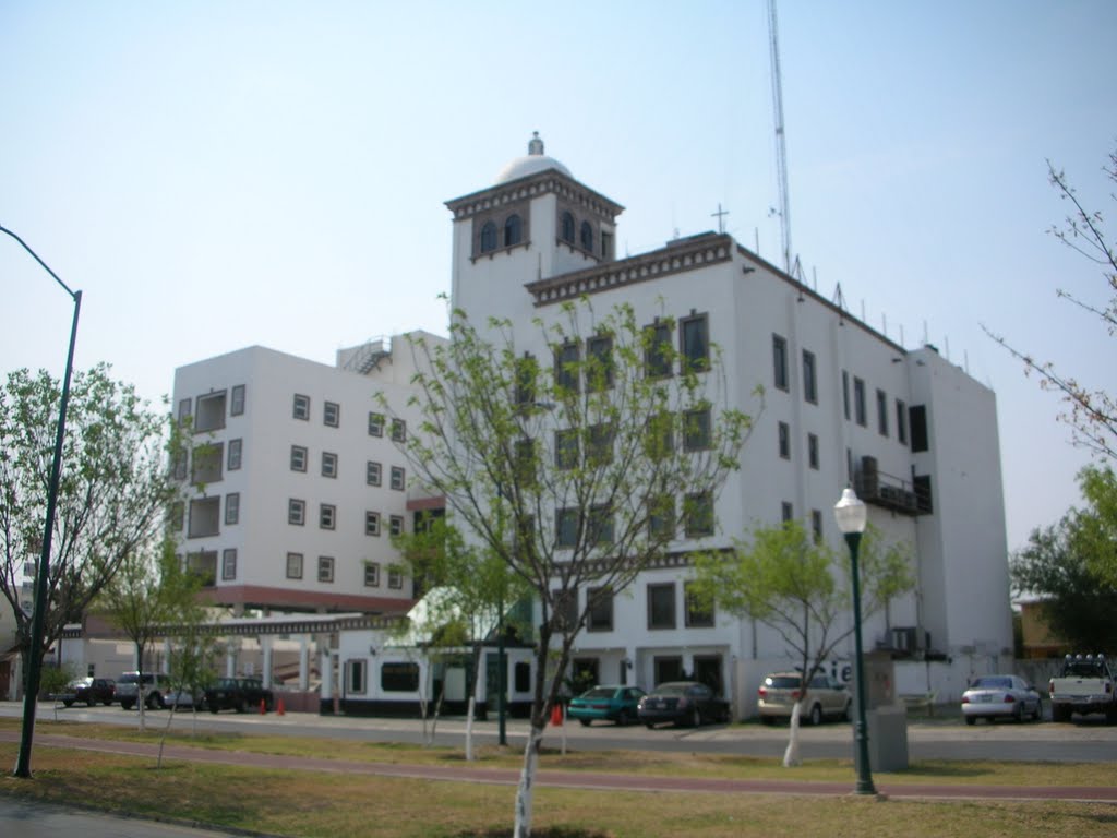 183<(02)-(5015)-(2016-02-02)-Paseo Colón, Nuevo Laredo