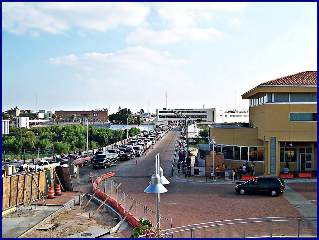 Nuevo Laredo, Mexico - Mexico / US Border Crossing