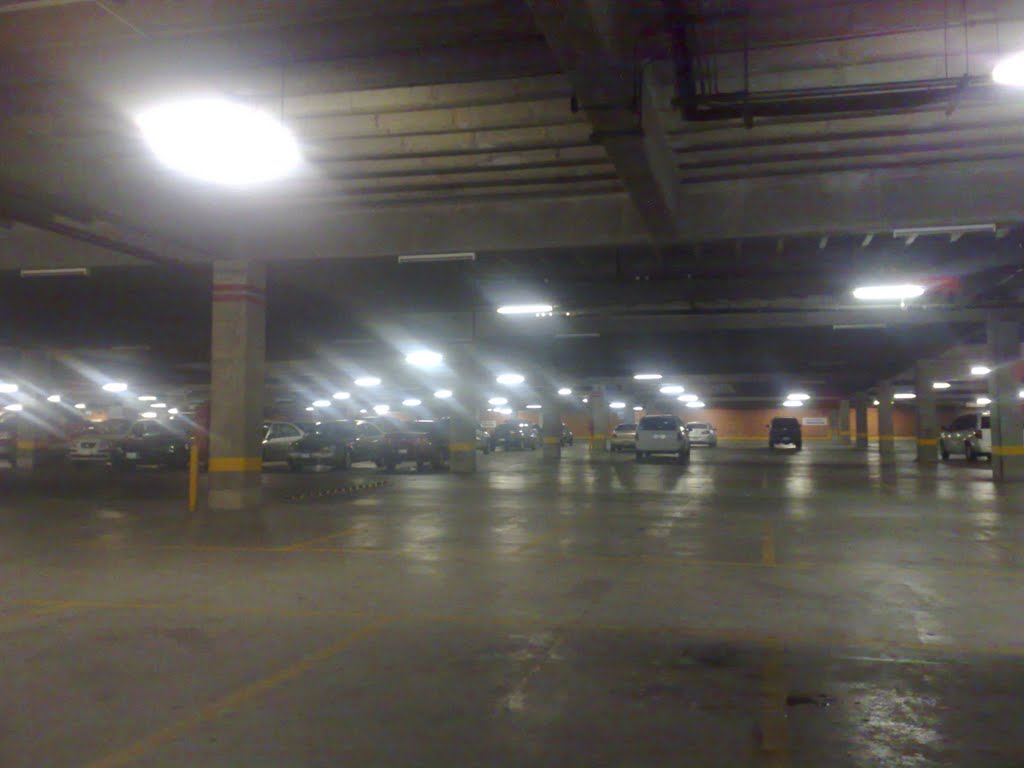 Estacionamiento techado de Soriana