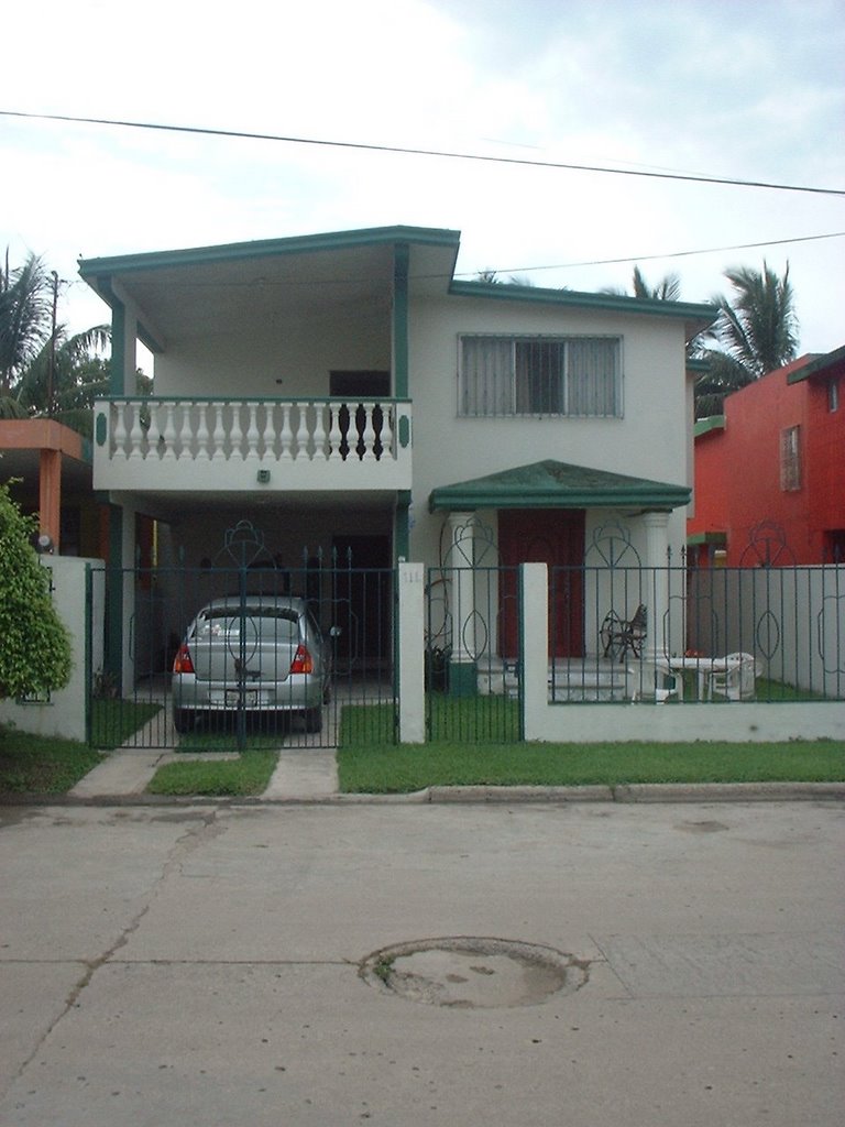 Casa en la Ampliacion de la Unidad Nacional