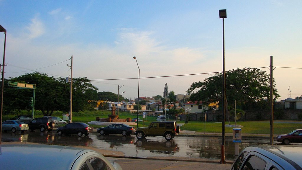 Izquierda: Lomas de Rosales. Derecha: Villa Vera.