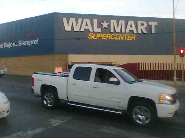 Wal-Mart Multiplaza Madero