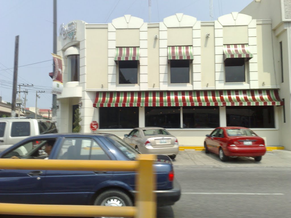 Connies Pizza en avenida Hidalgo