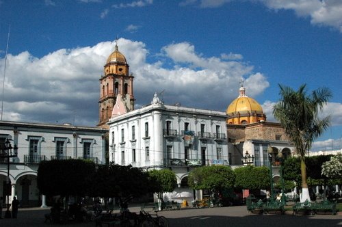 Plaza principal e Iglesia. Ameca, Jalisco