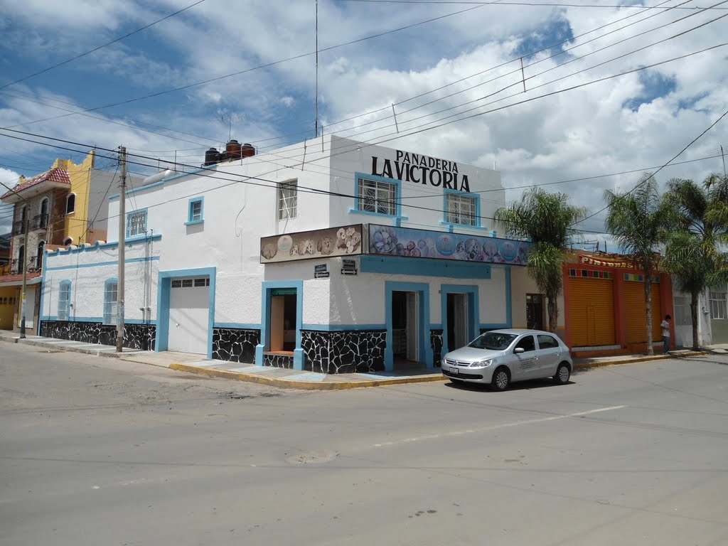 Panaderia La Victoria (2011) De aqui los mejores Picones de la region.