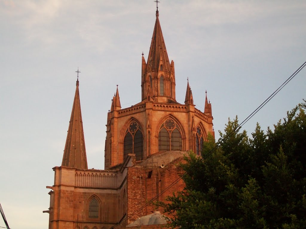 A espaldas de Parroquia de San José Obrero