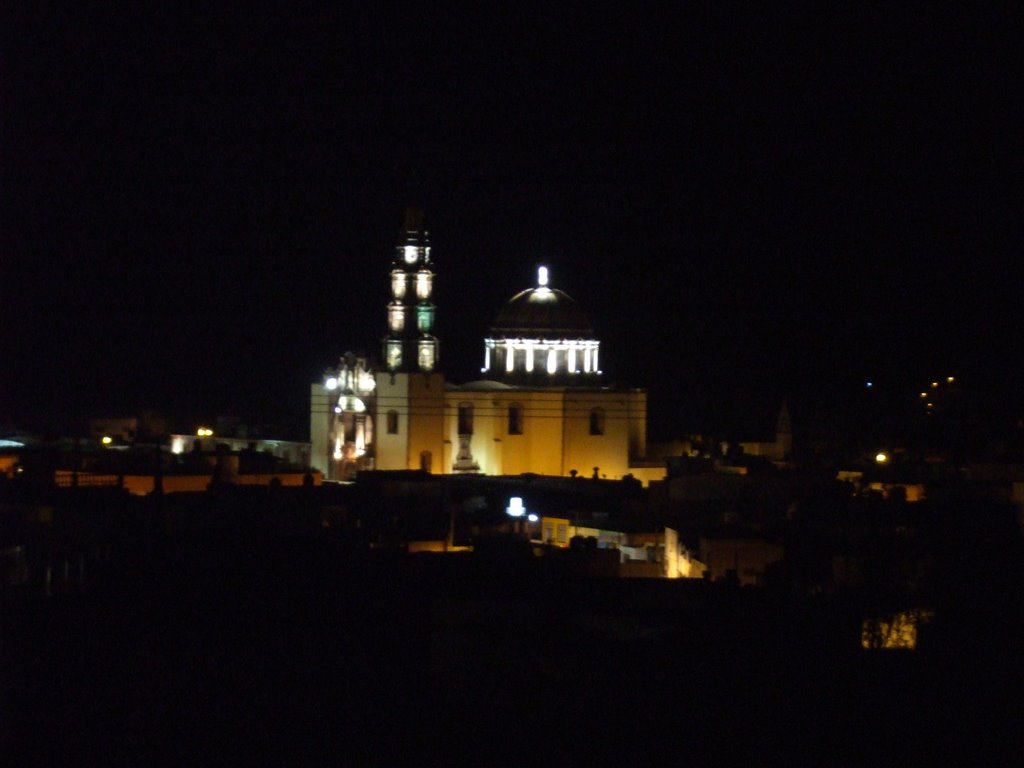 lindo templo de san miguel de noche
