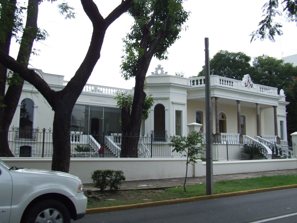 Old Cottage (Former Versace Store)