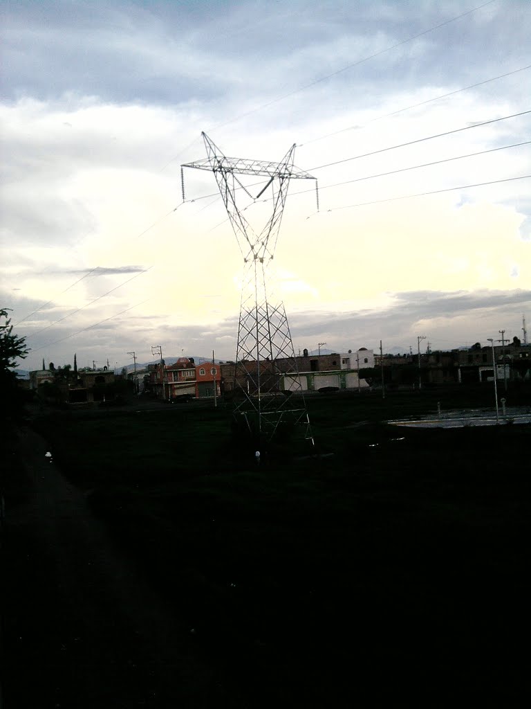 TORRE LUZ DE ALTA TENSION