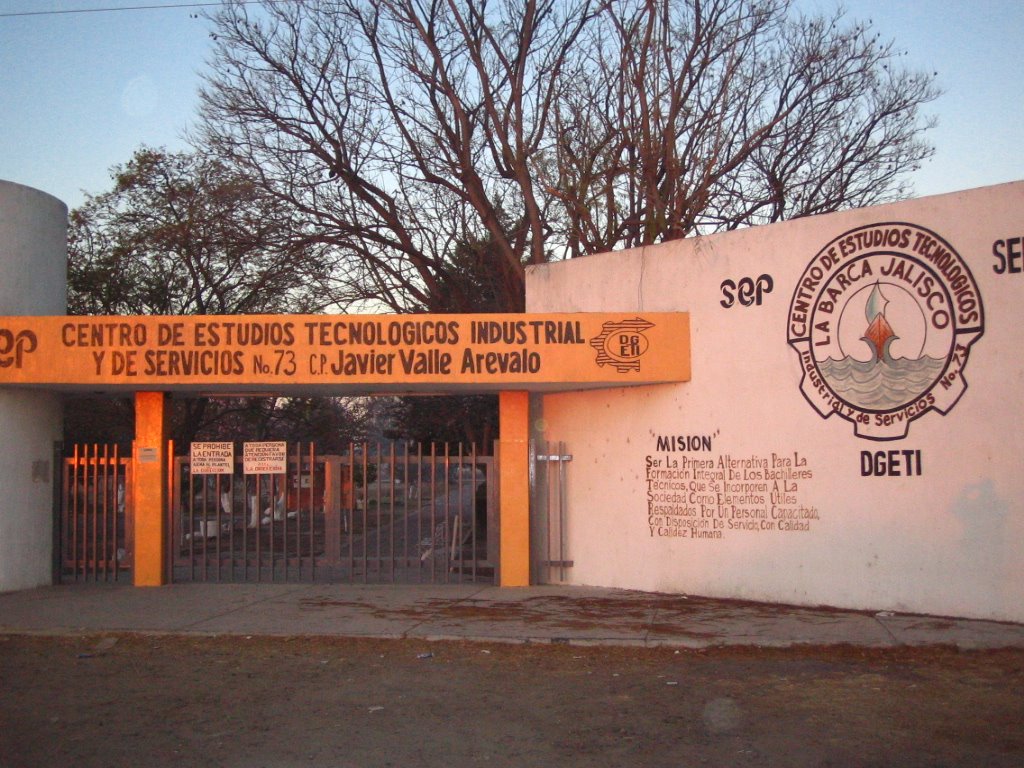 Centro de Estudios Tecnologicos Industrial y de Servicios