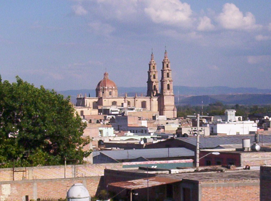 La Parroquia desde la 5 de Mayo 670