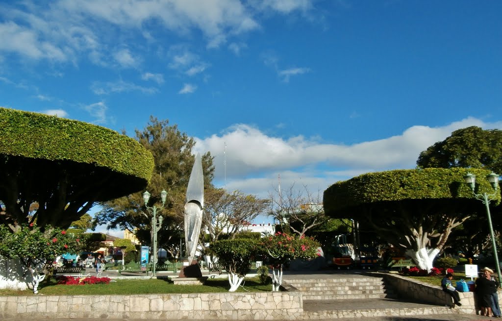 ESCULTURAS DEL PARQUE CENTRAL DE COMITÁN DE DOMÍNGUEZ, CHIAPAS DIC 2013