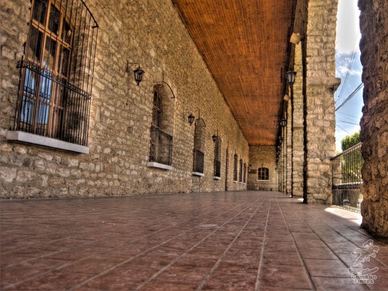 Corredor externo Centro Cultural Rosario Castellanos HDR