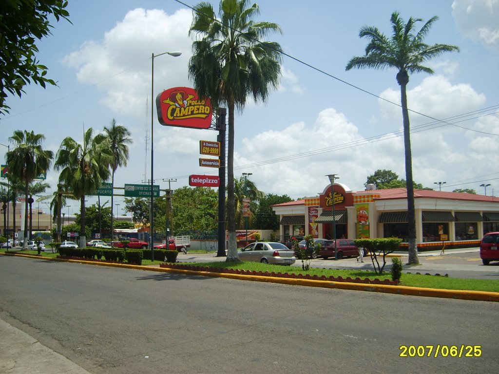 Campero 4a. Av. Sur  (Blvd. Fco. I. Madero)