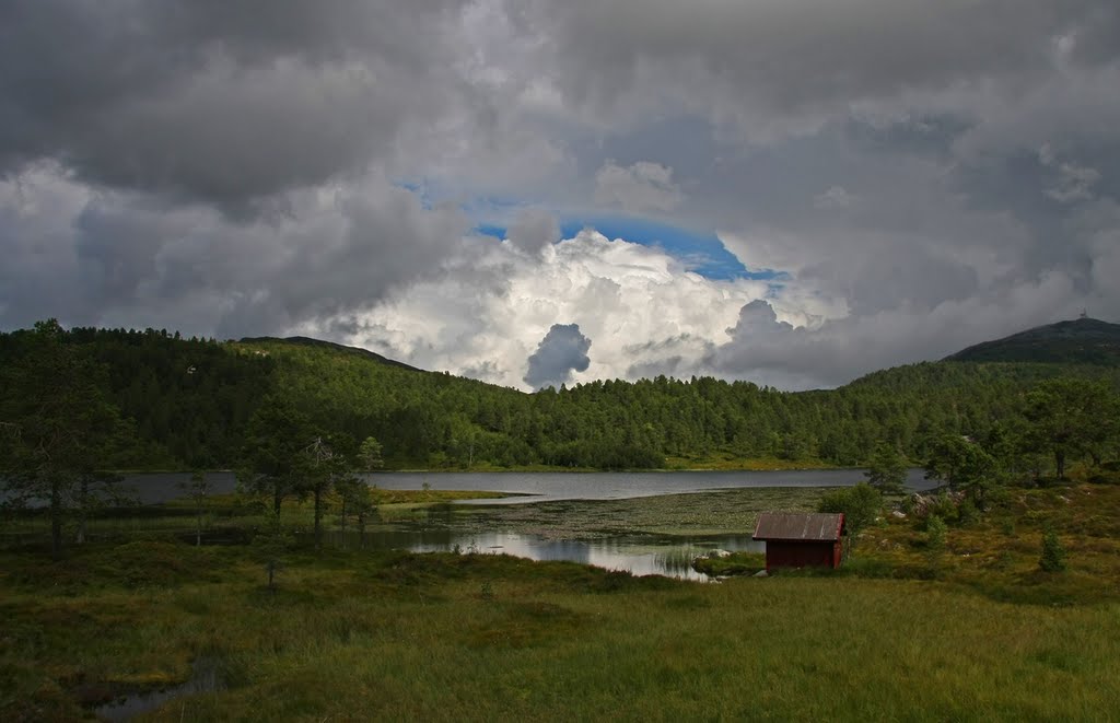 Uvær i vente. Øverlandsvatnet.