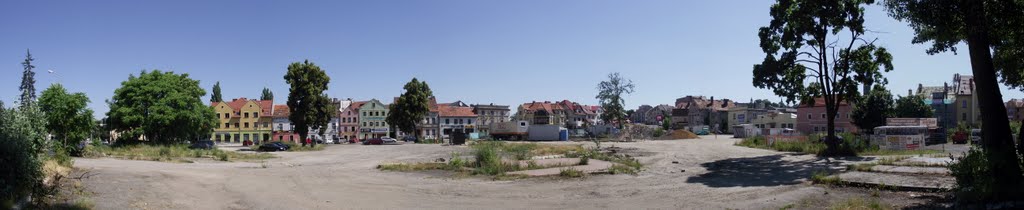 Bolesławiec pusty plac przy ul. Zgorzeleckiej, Łokietka, budowa Galeri Handlowej