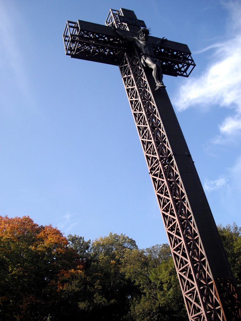 ogromny krzyż