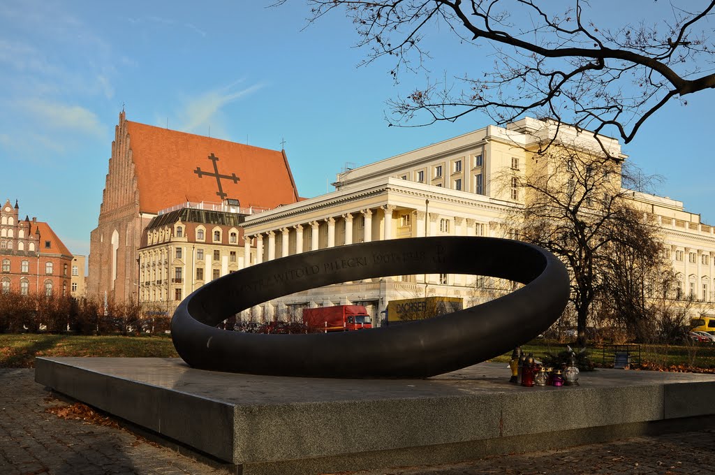 "Bo choćby mi przyszło postradać me życie - Tak wolę - niż żyć, a mieć w sercu ranę"___      "Because even if I must forfeit my life - I prefer it - than to live, and have a heart wound "