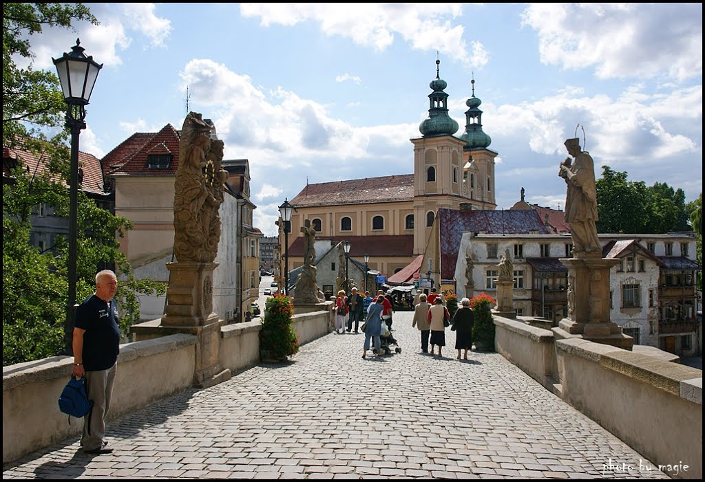 KŁODZKO. Gotycki most św. Jana na Młynówce i Kościół Matki Boskiej Różańcowej/Gothic St. Johns bridge over the Młynówka and the Church of Our Lady of the Rosary