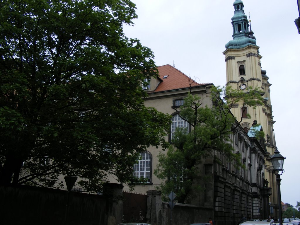 Legnica-Kościół przy ul. Ojców Zbigniewa i Michała