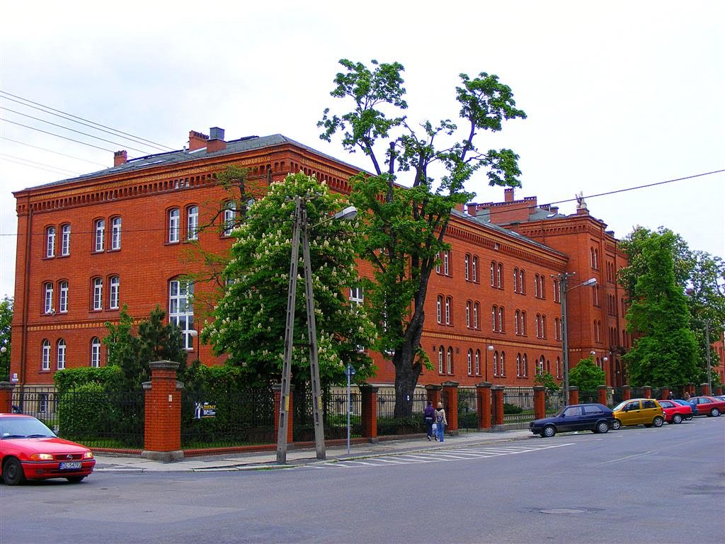 Legnica.ul.Hutników Państwowa  Wyższa Szkoła Zawodowa
