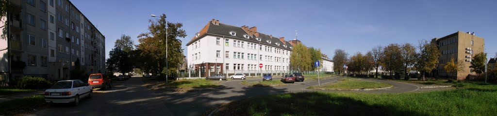 Legnica, ul. Chocianowska i ul. Słubicka, Zespół Szkół Samochodowych