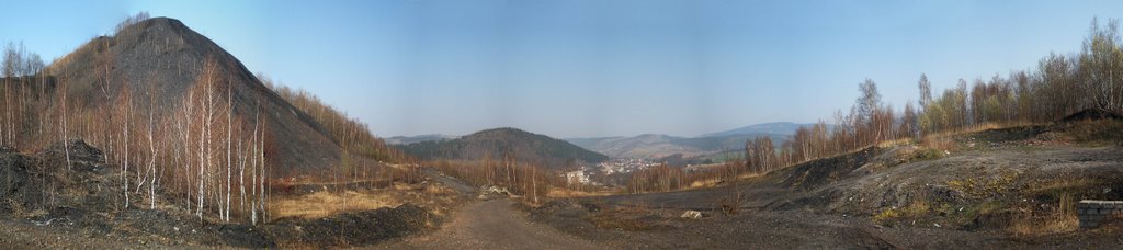 Halda na Rudej Gorze na tle Wzgorz Wlodzickich i Wyrebinskich