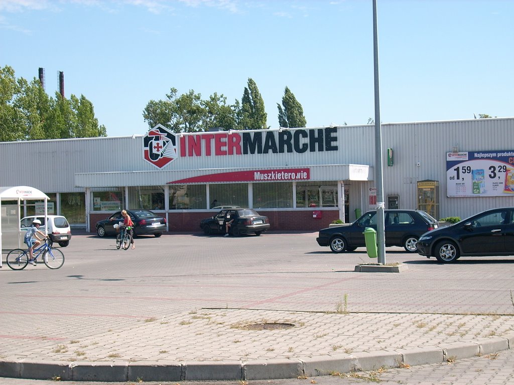 ul.Kutrowskiego, InterMarche