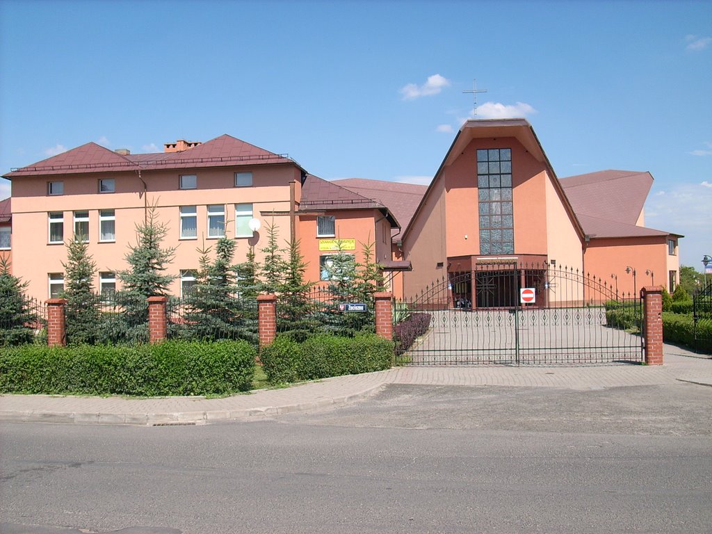ul. Zaciszna, Kościół i Plebania MB